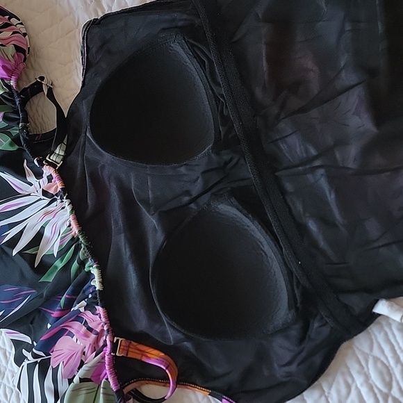 Off The Shoulder Black Tropical Print Tummy Control Waist Mininizer Swimsuit - Picture 8 of 15